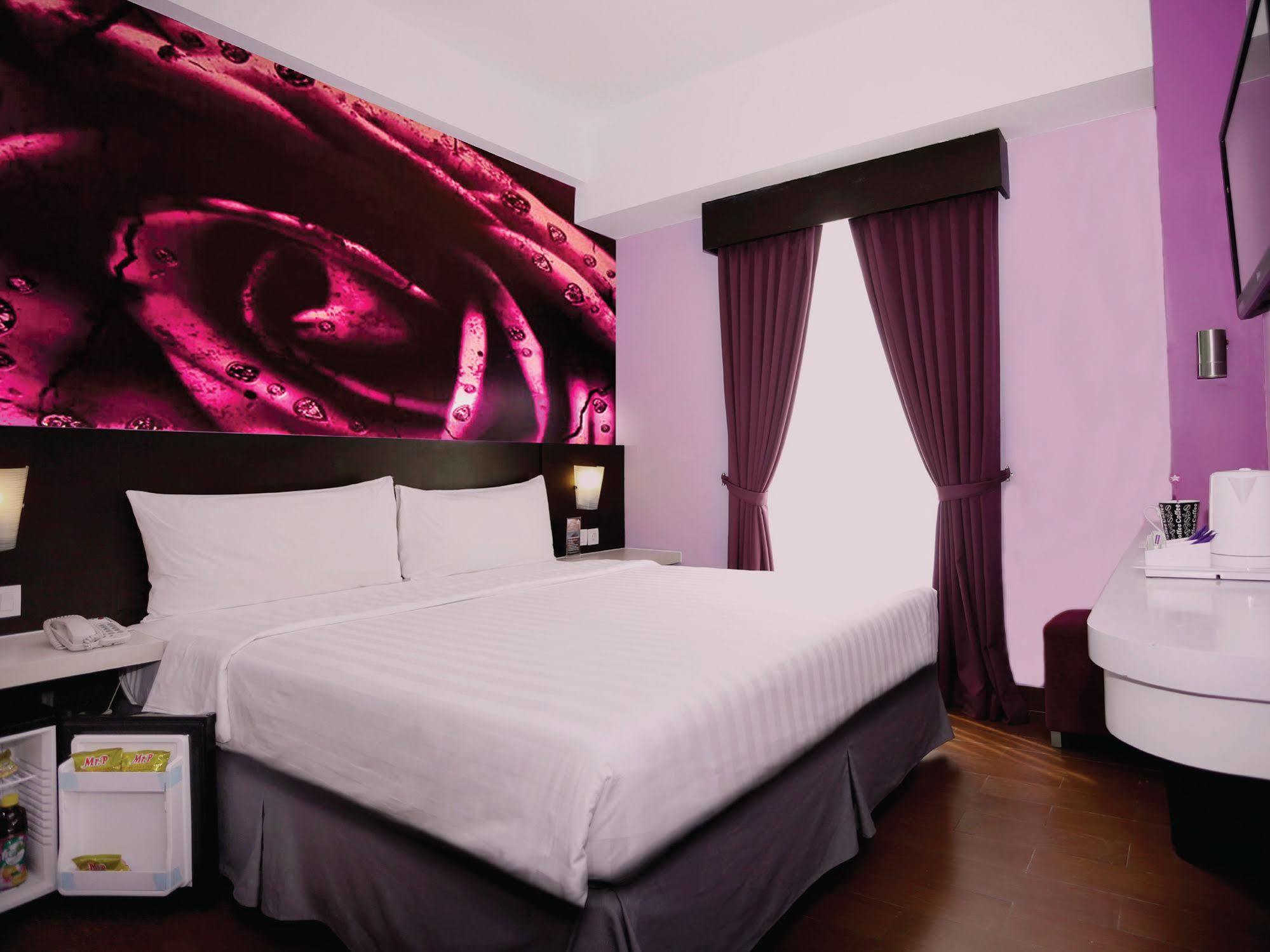 Fame Hotel Gading Serpong Tangerang Luaran gambar