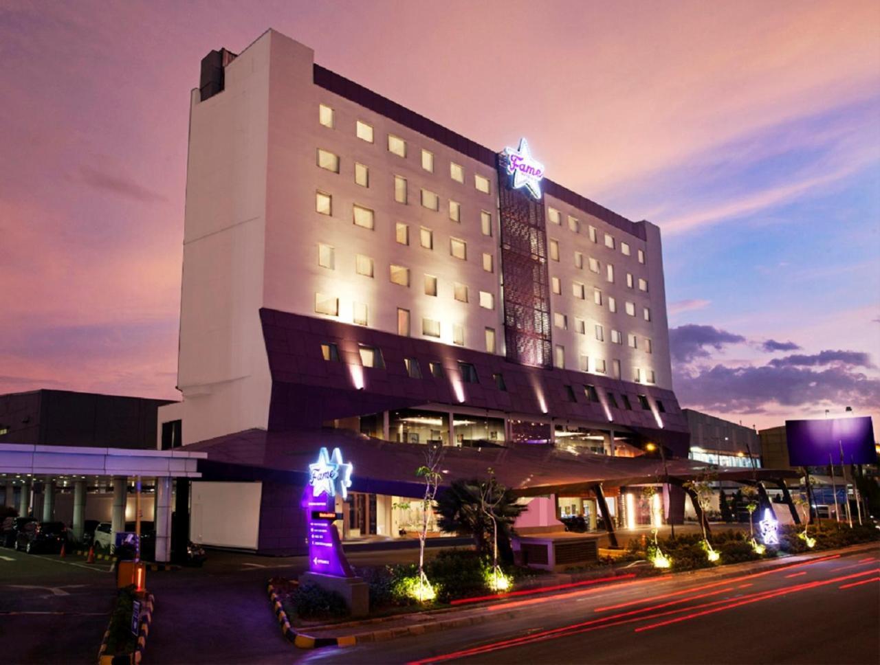 Fame Hotel Gading Serpong Tangerang Luaran gambar